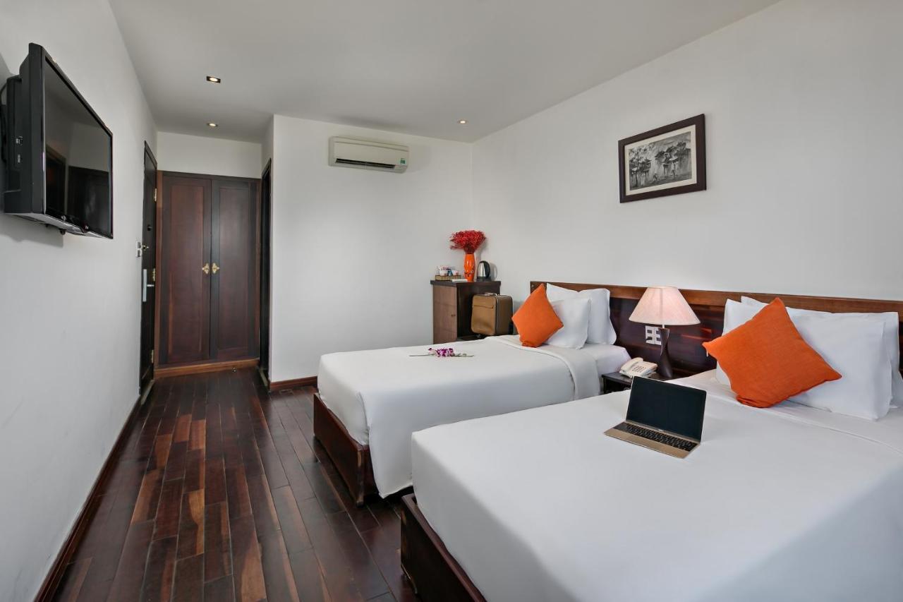 Sea Flower Hotel Da Nang Esterno foto