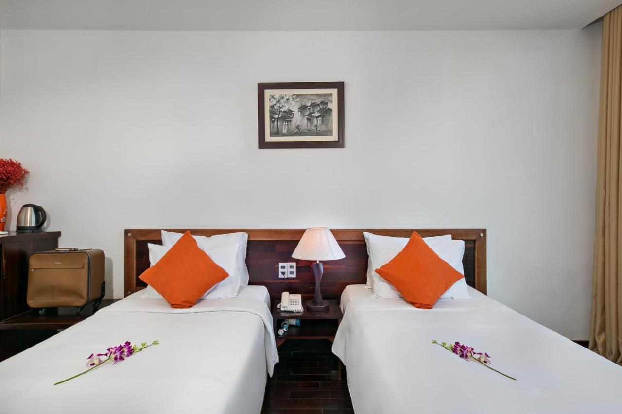 Sea Flower Hotel Da Nang Esterno foto