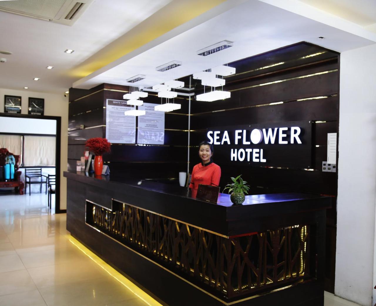 Sea Flower Hotel Da Nang Esterno foto